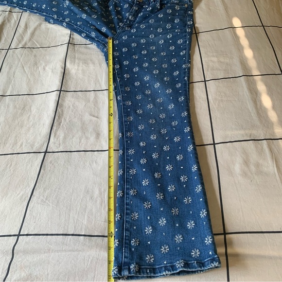 Pilcro by Anthropologie High Rise Bootcut Embroidered Jeans 31 - Picture 8 of 9